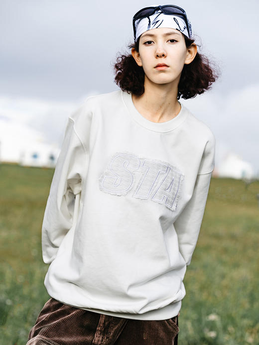 STA2024秋季经典基础蕾丝贴布刺绣卫衣 商品图2