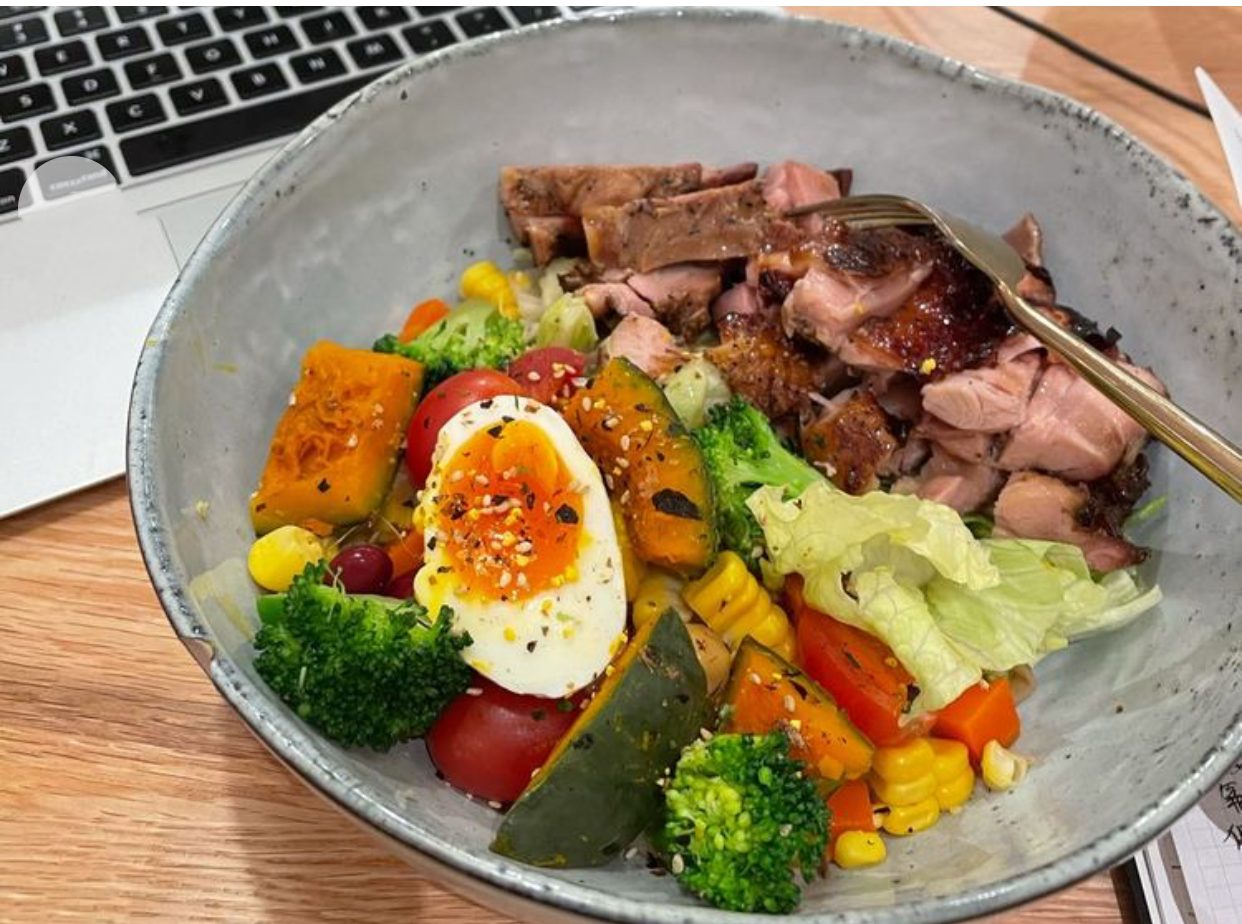 照烧鸡腿烤南瓜沙拉