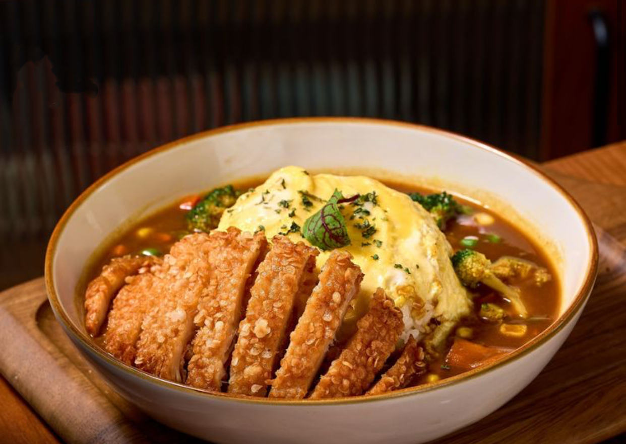 日式咖喱猪排蛋包饭