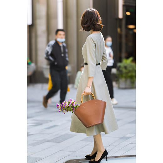 雀说 春秋新款长袖圆领连衣裙女时尚高级感长裙4ZF-0642 商品图2