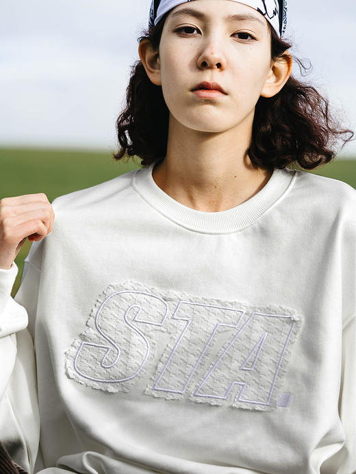 STA2024秋季经典基础蕾丝贴布刺绣卫衣 商品图4