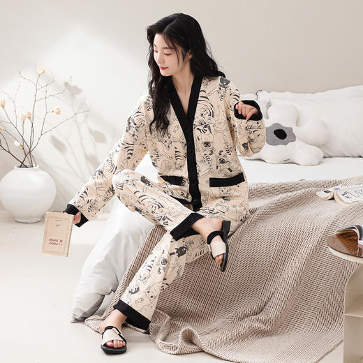 康妮雅女式长袖长裤开襟套装 商品图2