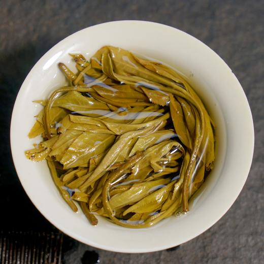 2024年老班章古树  送小饼品鉴礼盒 普洱茶 生茶 200g/饼 商品图2