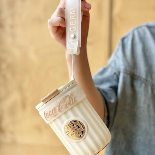 【自营】 格沵GERM 可口可乐徽章系列保温杯 316不锈钢 400ml 3色可选 商品图4