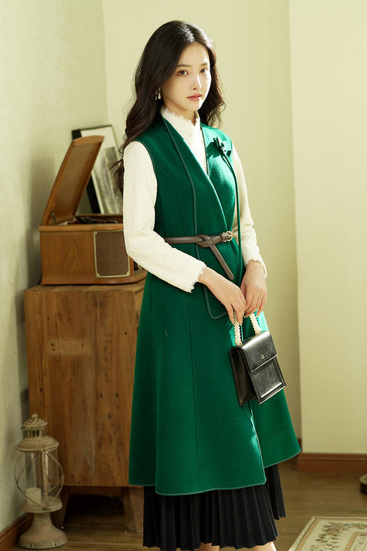 逸红颜明月优选 #羊毛双面呢马甲「如棠」，中式复古沉静美，实穿又能凹造型 商品图4