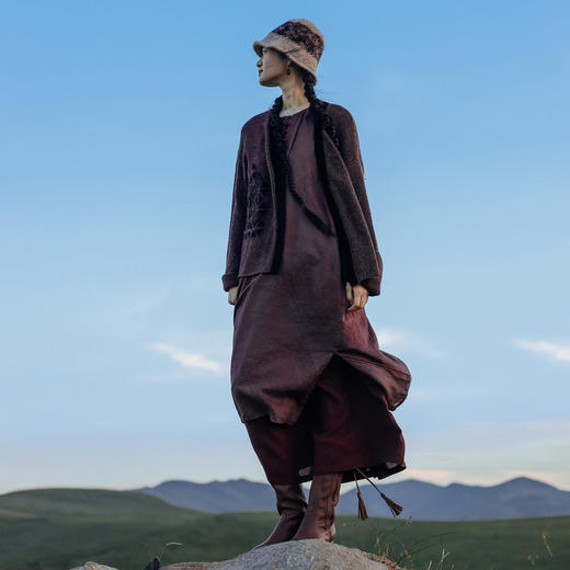 绽放旅行女装691朵/早秋*纯亚麻长袖印花染色V领草咖连衣裙 商品图3