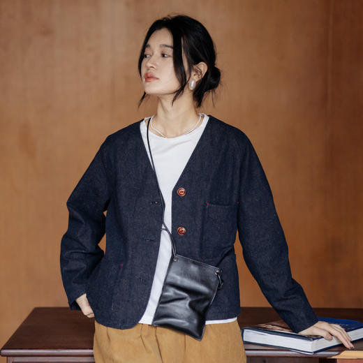 绽放旅行女装745朵/早秋色织亚麻棉复古袖口开叉牛仔V领短外套 商品图0