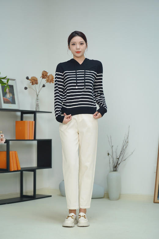 臣禾 连帽条纹针织衫JZ244090275 现货 商品图1