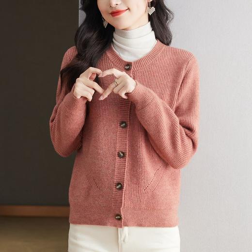 CC-101-Q022圆领针织开衫女秋装2024年新款外搭上衣单排扣毛衣小外套春秋 商品图2