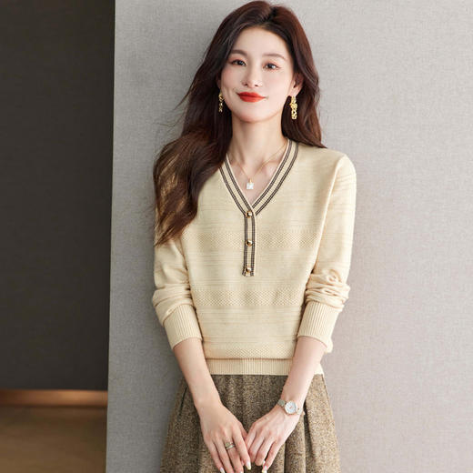 CC-66-5838   V领长袖t恤女2024春秋新款宽松时尚针织衫法式上衣洋气漂亮打底衫 商品图3