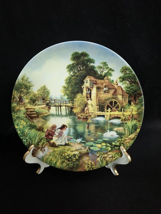 英国威基伍德与戴宝尼联名款“钓鱼去”系列赏盘 商品图3