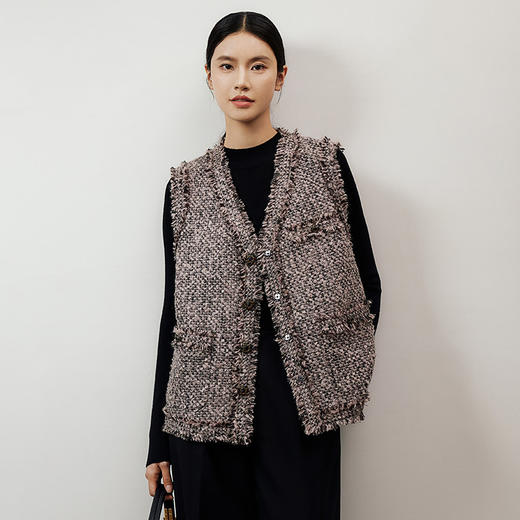【特价】玳莎流苏毛边编织马甲女2024冬季新款通勤叠穿V领小香风背心外套  ED37001 商品图0