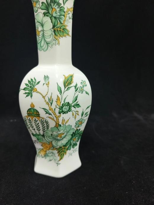 英国皇冠斯塔福德在1930-1980年代之间发行的九龙系列花瓶和糖碗 商品图4