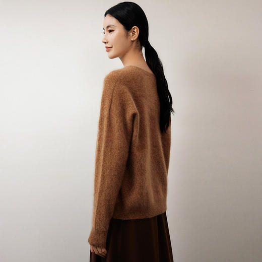 玳莎拉毛100%羊绒V领针织衫女秋冬新款宽松落肩袖羊毛衫上衣  ED33301 商品图2