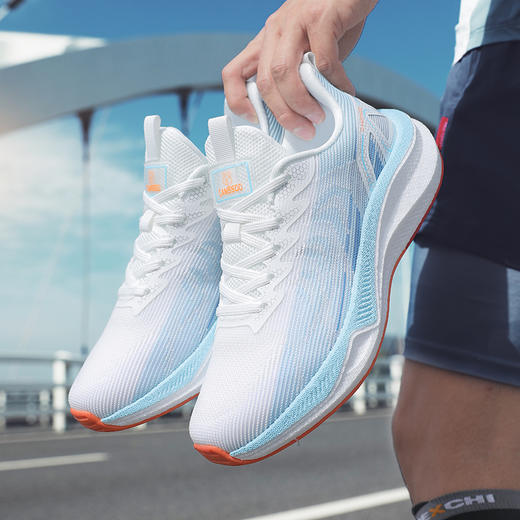 CAMSSOO美骆世家碳板运动鞋 ，Boost科技真爆米中底、男女款都有 商品图0