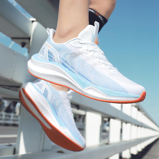 CAMSSOO美骆世家碳板运动鞋 ，Boost科技真爆米中底、男女款都有 商品图3