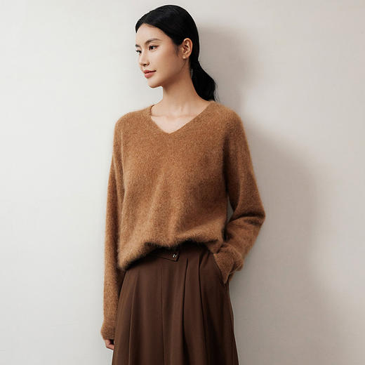 玳莎拉毛100%羊绒V领针织衫女秋冬新款宽松落肩袖羊毛衫上衣  ED33301 商品图1
