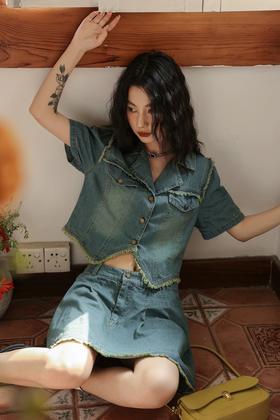 WHO KNOWS 复古毛边牛仔上衣半裙套装 18605