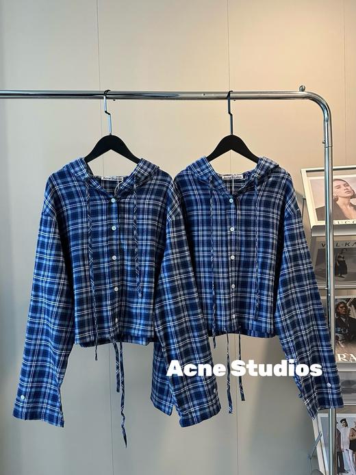 点此购买 Acne Studios白鹿同款蓝色格子短款连帽开衫外套 LL 297146 商品图9