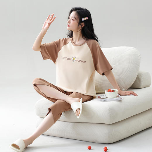 康妮雅女式短袖中裤套头套装 商品图1