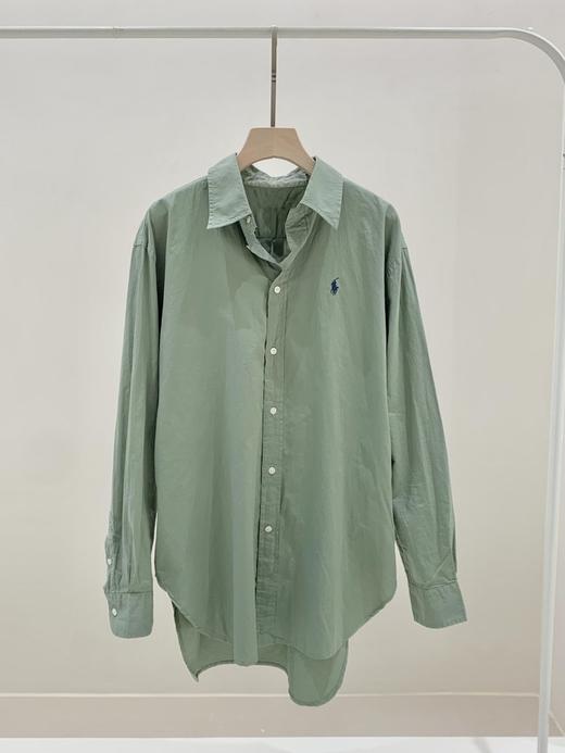 拉夫劳伦大版型斜纹棉布衬衫 宽松的版型 落肩袖设计 上身轻盈无束缚感 水洗60支长绒棉 小翻领+单排扣设计 底摆弧形开叉设计 商品图5