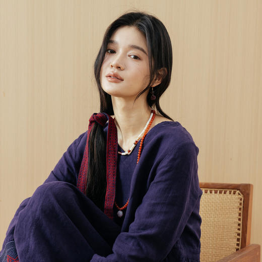 绽放631朵/秋冬*亚麻V领原创图案民族风绣花蓝紫色长袖连衣裙 商品图1