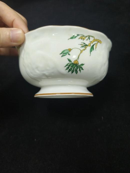 英国皇冠斯塔福德在1930-1980年代之间发行的九龙系列花瓶和糖碗 商品图9