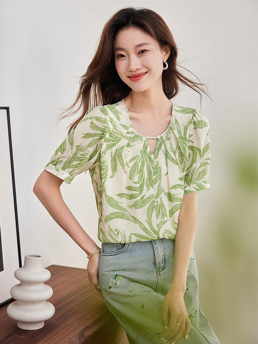【专属特价】熙世界法式绿色树叶印花连衣裙女2025夏新款海边度假风气质长裙子 商品图2