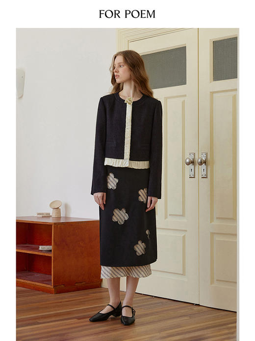 ForPoem 现货 24/FW原创设计缎面花朵拼接褶皱短款羊毛小香风外套 商品图1