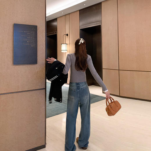 <曾小咸推荐>百搭通勤2色高腰显瘦直筒牛仔裤 商品图4