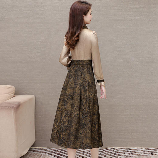 翻领长袖拼结时尚，假两件高腰印花裙QYM-HL-24NF038-Y 商品图2