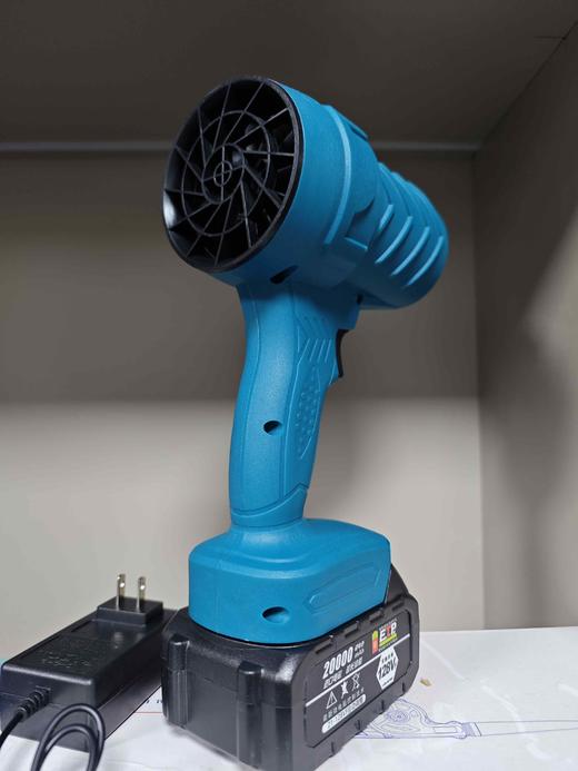 【包邮04742】NSK锂电暴风枪一电一充10节电池 商品图3