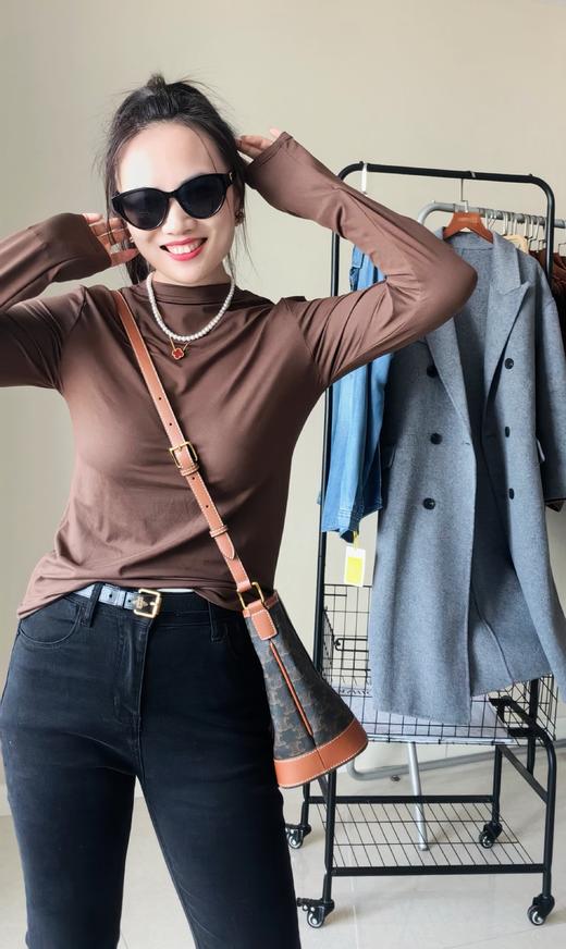 到手两件德芙轻柔亲肤基础打底衫 商品图7