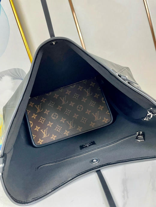 秋冬特惠💰1200 原单LV CARRYALL 中号全皮购物袋M25143 尺寸：39×30×15cm 商品图7