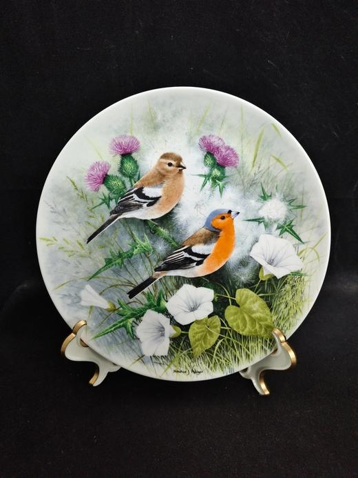 英国皇家道尔顿限量鸟类骨瓷赏盘，由Maurice J. Pledger创作的树篱间的鸟系列 商品图6
