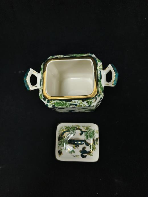 英国马森绿色查特勒斯系列东方纹饰老器型茶叶罐，一只方形双耳罐，另一只六角高罐 商品图3