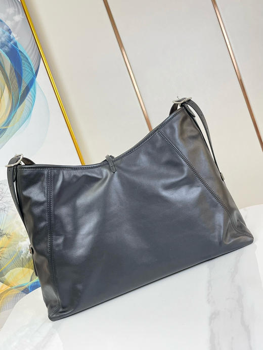 秋冬特惠💰1200 原单LV CARRYALL 中号全皮购物袋M25143 尺寸：39×30×15cm 商品图2