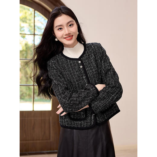 【年货节】熙世界小香风黑色短外套秋冬季新款气质名媛加厚夹棉粗花呢上衣 商品图2