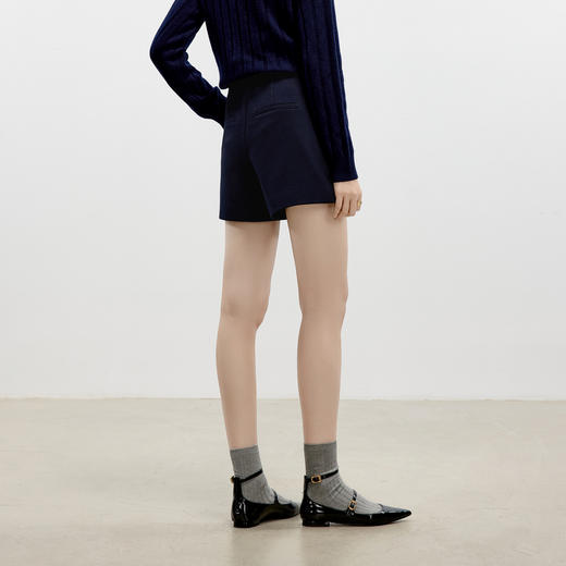 【严选】伊芙丽TR面料经典后腰牛筋短裤女百搭通勤2024秋季新款裤子1F9951611 商品图3