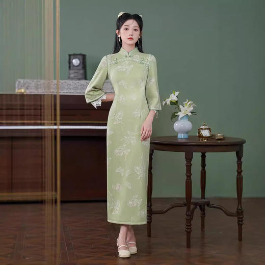 2024年秋季新款改良日常修身改良气质年轻款方襟长款国风旗袍XL1129 商品图4