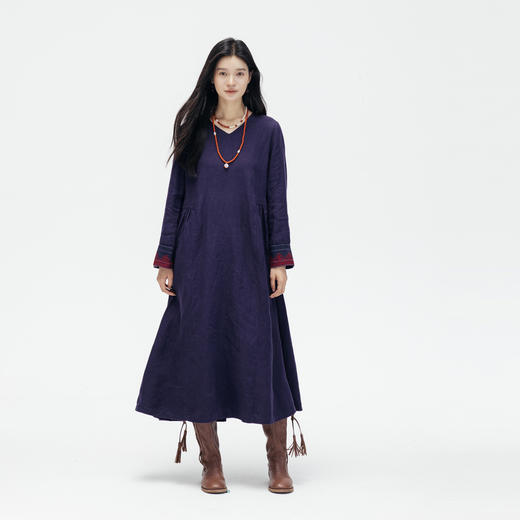绽放631朵/秋冬*亚麻V领原创图案民族风绣花蓝紫色长袖连衣裙 商品图0