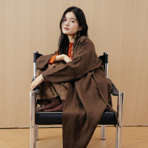 绽放旅行女装704朵/早秋咖啡底印花开襟系带率性浪漫大宽袖长外套 商品图2