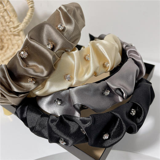 【皱褶设计，增添时尚感，水钻点缀，华美不失高贵】韩版头箍 ins风网红名媛发饰 压法洗脸简约头饰 水钻纯色发箍 皱褶-QQ 商品图1