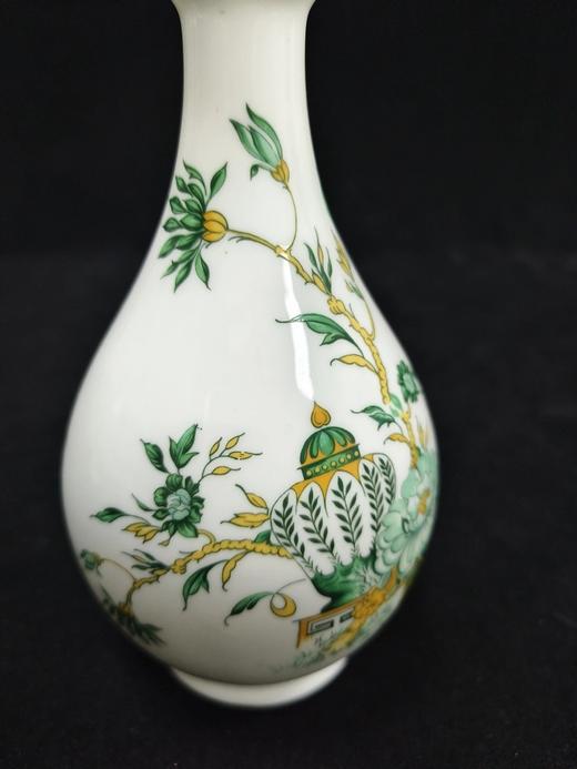 英国皇冠斯塔福德在1930-1980年代之间发行的九龙系列花瓶和糖碗 商品图3