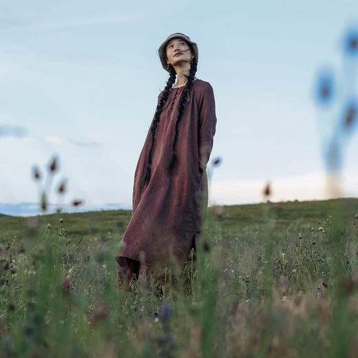 绽放旅行女装691朵/早秋*纯亚麻长袖印花染色V领草咖连衣裙 商品图1