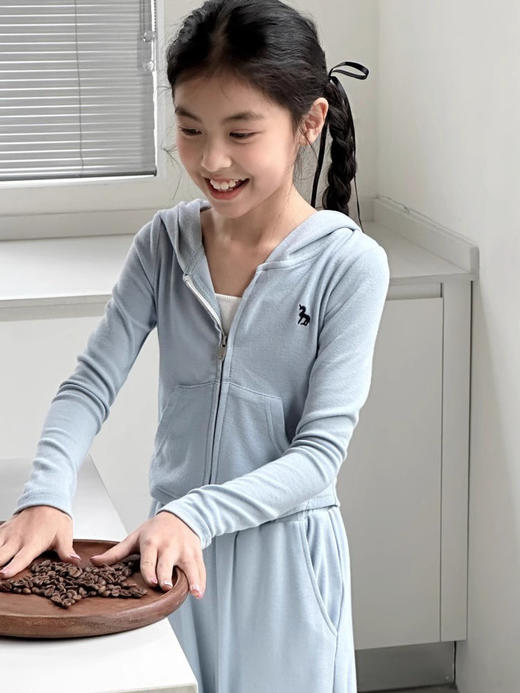 🤎早秋炸街穿搭系列～🌿『小懒熊日系小马刺绣连帽卫衣开衫➕阔腿裤套装』🌻 💖一整个爱住！ 🌸好喜欢这种韩系慵懒风的感觉 商品图2