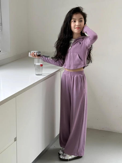 🤎早秋炸街穿搭系列～🌿『小懒熊日系小马刺绣连帽卫衣开衫➕阔腿裤套装』🌻 💖一整个爱住！ 🌸好喜欢这种韩系慵懒风的感觉 商品图4