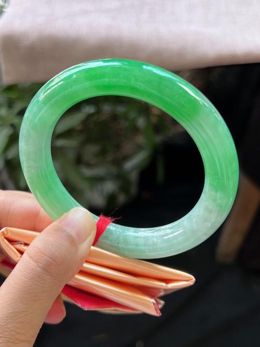 59圈口翡翠手镯 商品图2