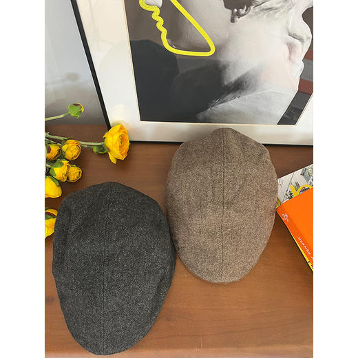 【活动商品，不退不换】可可推荐 复古英伦范 老钱风前进帽 日系复古灯芯绒 中性格调羊毛 休闲时尚针织 岁月时光羊皮 弯檐设计 文艺百搭 商品图1