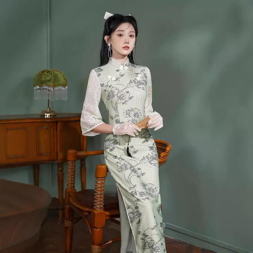 2024年秋季新款改良日常绿色年轻款修身长款文艺国风旗袍XL1099 商品图1